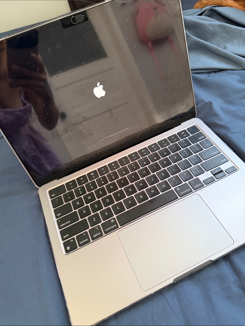 Macbook air M2 CHiP NEW CONDITION